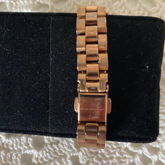 Marc Jacobs Rose Gold Watch - Picture 2 of 4